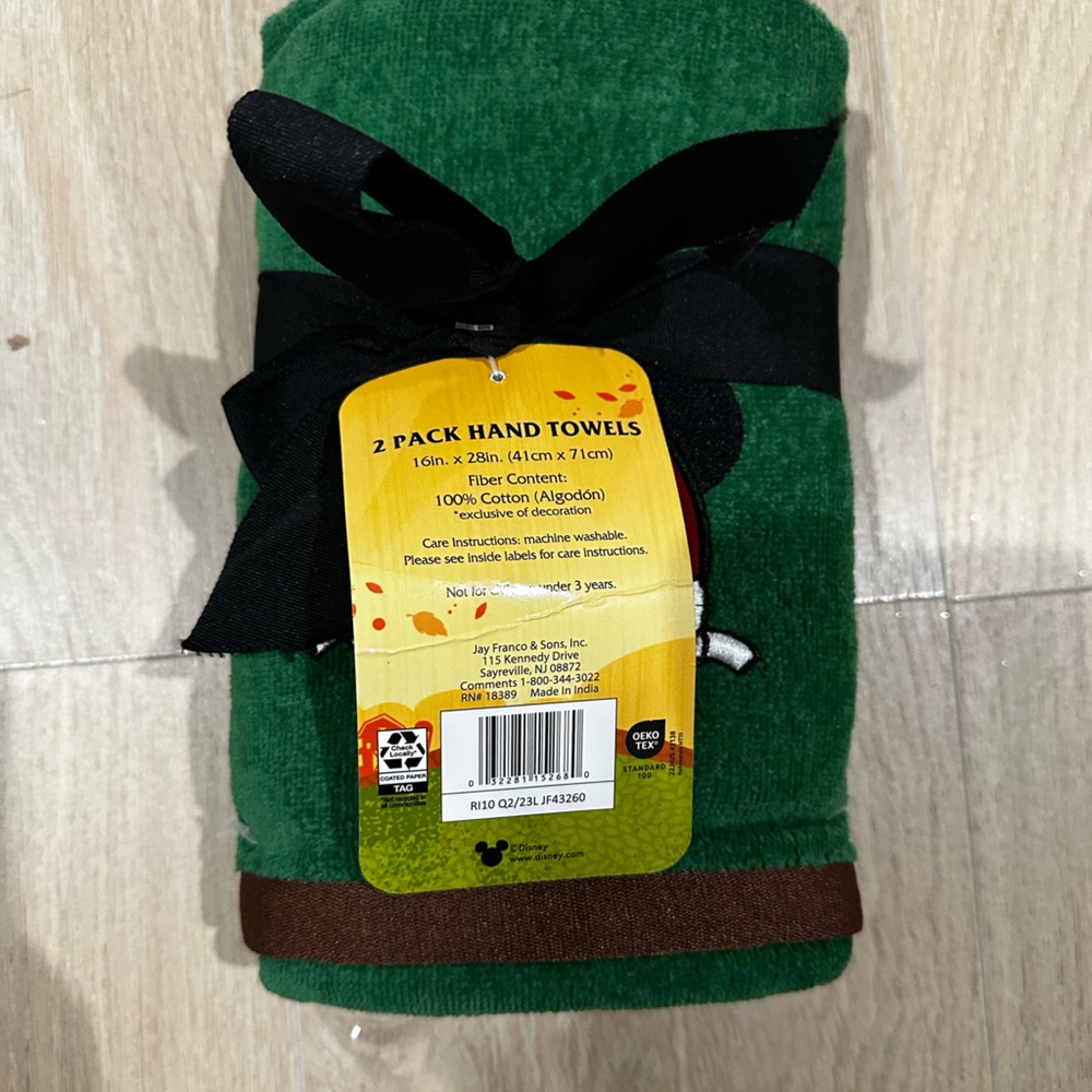 NWT Mickey Football 2 Set Hand Towels - Picture 2 of 3